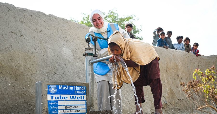 A Muslim Hands tube well in use